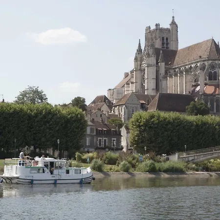 Appartement douillet au bord de l'Yonne Auxerre Extérieur photo